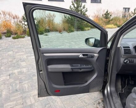 Серый Фольксваген Туран, объемом двигателя 1.4 л и пробегом 137 тыс. км за 8200 $, фото 4 на Automoto.ua