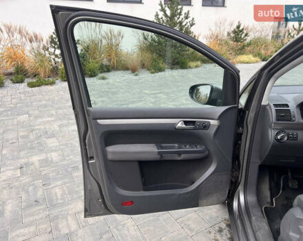 Сірий Фольксваген Туран, об'ємом двигуна 1.4 л та пробігом 135 тис. км за 6900 $, фото 13 на Automoto.ua