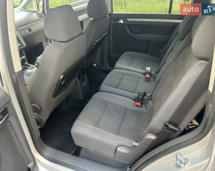 Серый Фольксваген Туран, объемом двигателя 1.4 л и пробегом 179 тыс. км за 8500 $, фото 33 на Automoto.ua