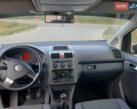 Сірий Фольксваген Туран, об'ємом двигуна 1.9 л та пробігом 143 тис. км за 8300 $, фото 8 на Automoto.ua