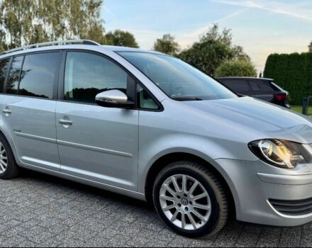 Сірий Фольксваген Туран, об'ємом двигуна 2 л та пробігом 226 тис. км за 4800 $, фото 5 на Automoto.ua