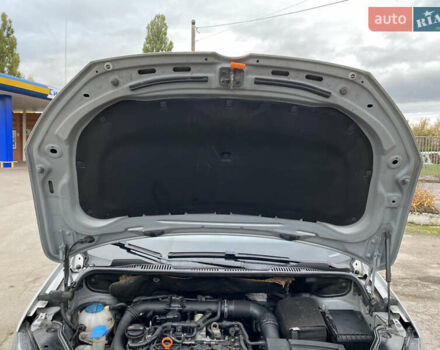 Серый Фольксваген Туран, объемом двигателя 1.39 л и пробегом 168 тыс. км за 9500 $, фото 69 на Automoto.ua