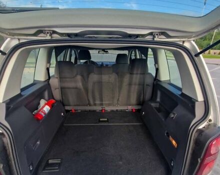 Серый Фольксваген Туран, объемом двигателя 1.4 л и пробегом 196 тыс. км за 6400 $, фото 10 на Automoto.ua