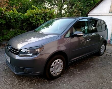 Сірий Фольксваген Туран, об'ємом двигуна 2 л та пробігом 325 тис. км за 9000 $, фото 4 на Automoto.ua