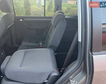 Сірий Фольксваген Туран, об'ємом двигуна 1.6 л та пробігом 230 тис. км за 11500 $, фото 11 на Automoto.ua