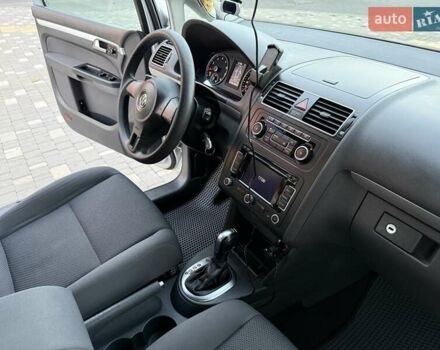 Серый Фольксваген Туран, объемом двигателя 1.4 л и пробегом 167 тыс. км за 9999 $, фото 80 на Automoto.ua