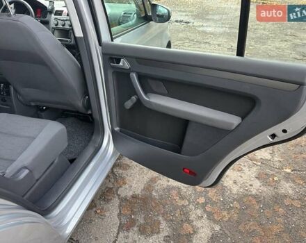 Сірий Фольксваген Туран, об'ємом двигуна 1.39 л та пробігом 216 тис. км за 8500 $, фото 26 на Automoto.ua