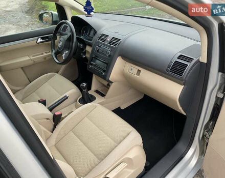 Серый Фольксваген Туран, объемом двигателя 1.39 л и пробегом 168 тыс. км за 9500 $, фото 33 на Automoto.ua