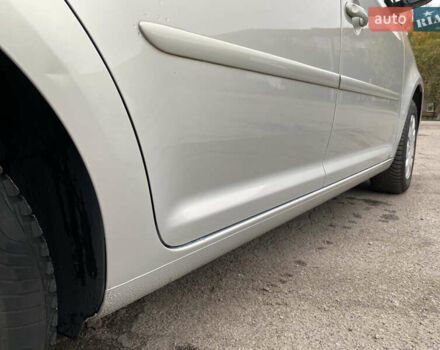 Серый Фольксваген Туран, объемом двигателя 1.39 л и пробегом 168 тыс. км за 9500 $, фото 27 на Automoto.ua