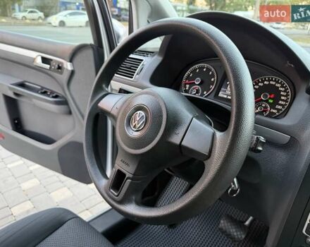 Серый Фольксваген Туран, объемом двигателя 1.4 л и пробегом 167 тыс. км за 9999 $, фото 79 на Automoto.ua