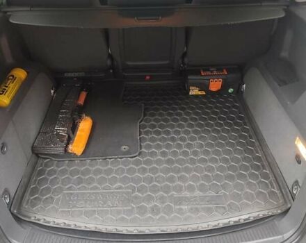 Сірий Фольксваген Туран, об'ємом двигуна 1.6 л та пробігом 247 тис. км за 9800 $, фото 8 на Automoto.ua