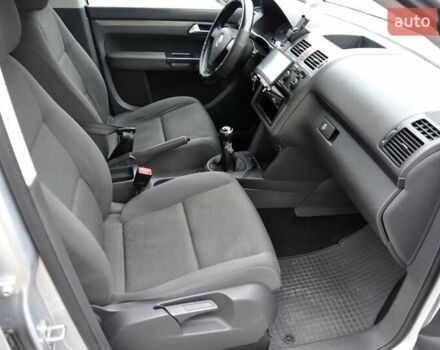 Сірий Фольксваген Туран, об'ємом двигуна 1.9 л та пробігом 172 тис. км за 6999 $, фото 26 на Automoto.ua