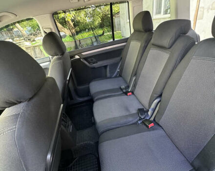 Сірий Фольксваген Туран, об'ємом двигуна 1.4 л та пробігом 238 тис. км за 7200 $, фото 11 на Automoto.ua