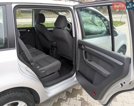 Серый Фольксваген Туран, объемом двигателя 1.4 л и пробегом 274 тыс. км за 7500 $, фото 28 на Automoto.ua