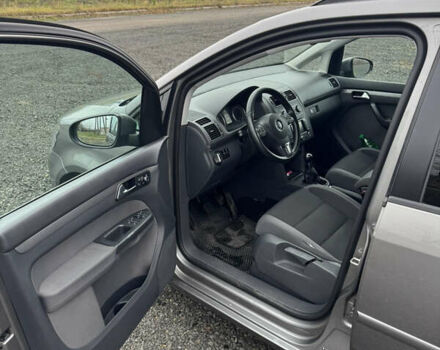 Серый Фольксваген Туран, объемом двигателя 1.6 л и пробегом 315 тыс. км за 9199 $, фото 6 на Automoto.ua