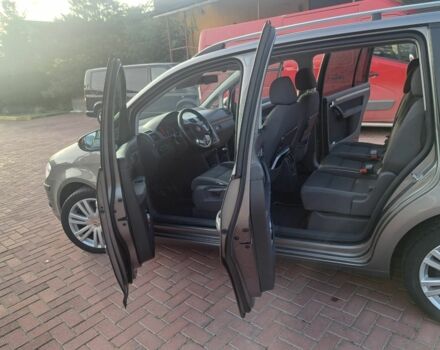 Серый Фольксваген Туран, объемом двигателя 1.4 л и пробегом 216 тыс. км за 4300 $, фото 22 на Automoto.ua