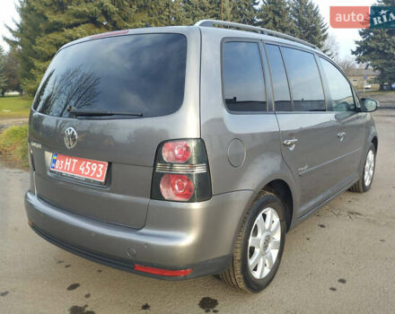 Сірий Фольксваген Туран, об'ємом двигуна 1.6 л та пробігом 200 тис. км за 9200 $, фото 5 на Automoto.ua