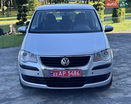 Сірий Фольксваген Туран, об'ємом двигуна 1.4 л та пробігом 173 тис. км за 7300 $, фото 1 на Automoto.ua