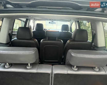 Серый Фольксваген Туран, объемом двигателя 1.97 л и пробегом 296 тыс. км за 10500 $, фото 15 на Automoto.ua