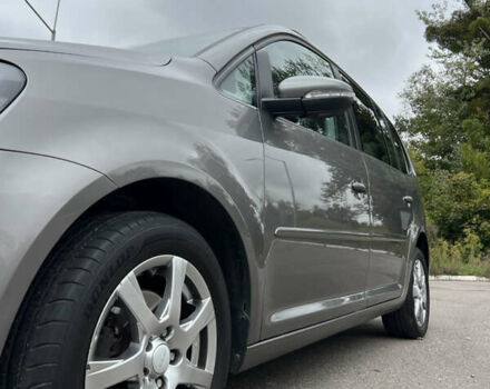 Серый Фольксваген Туран, объемом двигателя 1.4 л и пробегом 198 тыс. км за 8800 $, фото 14 на Automoto.ua