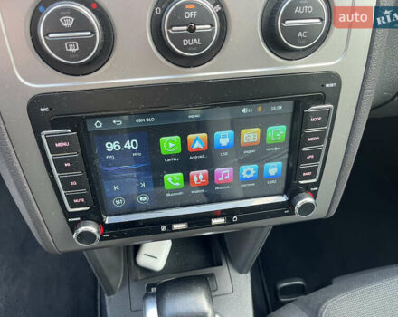 Серый Фольксваген Туран, объемом двигателя 1.4 л и пробегом 179 тыс. км за 8500 $, фото 30 на Automoto.ua