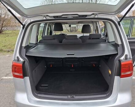 Серый Фольксваген Туран, объемом двигателя 1.39 л и пробегом 274 тыс. км за 7950 $, фото 6 на Automoto.ua