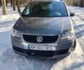Серый Фольксваген Туран, объемом двигателя 1.4 л и пробегом 212 тыс. км за 7800 $, фото 1 на Automoto.ua