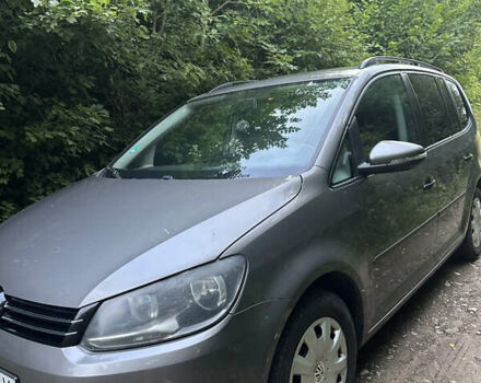 Серый Фольксваген Туран, объемом двигателя 1.6 л и пробегом 280 тыс. км за 10850 $, фото 1 на Automoto.ua