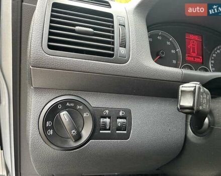 Сірий Фольксваген Туран, об'ємом двигуна 1.39 л та пробігом 216 тис. км за 8500 $, фото 32 на Automoto.ua