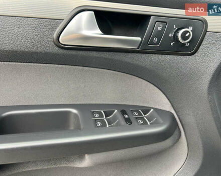 Серый Фольксваген Туран, объемом двигателя 1.4 л и пробегом 198 тыс. км за 8800 $, фото 34 на Automoto.ua