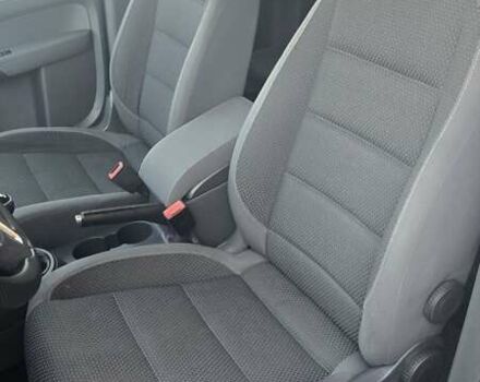 Серый Фольксваген Туран, объемом двигателя 1.6 л и пробегом 284 тыс. км за 9600 $, фото 12 на Automoto.ua