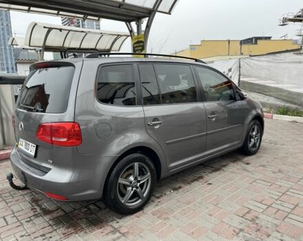 Серый Фольксваген Туран, объемом двигателя 1.6 л и пробегом 259 тыс. км за 9800 $, фото 3 на Automoto.ua