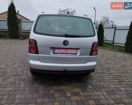 Серый Фольксваген Туран, объемом двигателя 1.4 л и пробегом 270 тыс. км за 6500 $, фото 5 на Automoto.ua