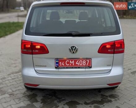 Серый Фольксваген Туран, объемом двигателя 1.4 л и пробегом 274 тыс. км за 7500 $, фото 4 на Automoto.ua