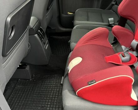 Серый Фольксваген Туран, объемом двигателя 1.6 л и пробегом 259 тыс. км за 9800 $, фото 7 на Automoto.ua