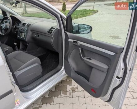 Серый Фольксваген Туран, объемом двигателя 1.4 л и пробегом 274 тыс. км за 7500 $, фото 31 на Automoto.ua