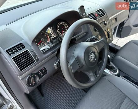 Серый Фольксваген Туран, объемом двигателя 1.4 л и пробегом 167 тыс. км за 9999 $, фото 39 на Automoto.ua