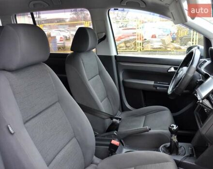 Сірий Фольксваген Туран, об'ємом двигуна 1.9 л та пробігом 172 тис. км за 6999 $, фото 27 на Automoto.ua