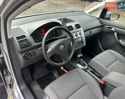 Сірий Фольксваген Туран, об'ємом двигуна 1.39 л та пробігом 216 тис. км за 8500 $, фото 20 на Automoto.ua