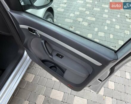 Серый Фольксваген Туран, объемом двигателя 1.4 л и пробегом 167 тыс. км за 9999 $, фото 85 на Automoto.ua