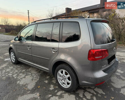 Серый Фольксваген Туран, объемом двигателя 1.4 л и пробегом 286 тыс. км за 8500 $, фото 3 на Automoto.ua