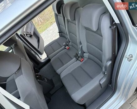 Серый Фольксваген Туран, объемом двигателя 1.4 л и пробегом 167 тыс. км за 9999 $, фото 67 на Automoto.ua