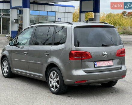 Серый Фольксваген Туран, объемом двигателя 1.4 л и пробегом 198 тыс. км за 8800 $, фото 3 на Automoto.ua