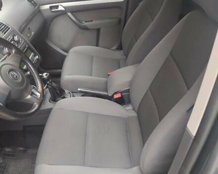 Сірий Фольксваген Туран, об'ємом двигуна 1.6 л та пробігом 247 тис. км за 9800 $, фото 5 на Automoto.ua