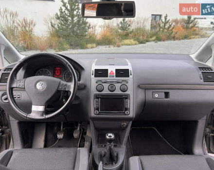 Сірий Фольксваген Туран, об'ємом двигуна 1.4 л та пробігом 135 тис. км за 6900 $, фото 15 на Automoto.ua
