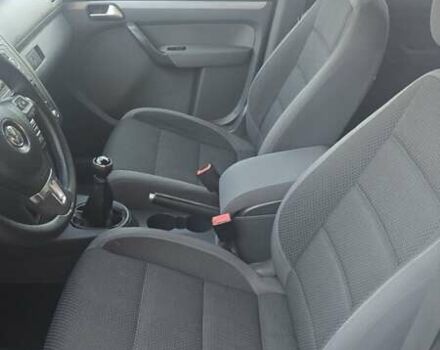 Серый Фольксваген Туран, объемом двигателя 1.6 л и пробегом 284 тыс. км за 9600 $, фото 14 на Automoto.ua