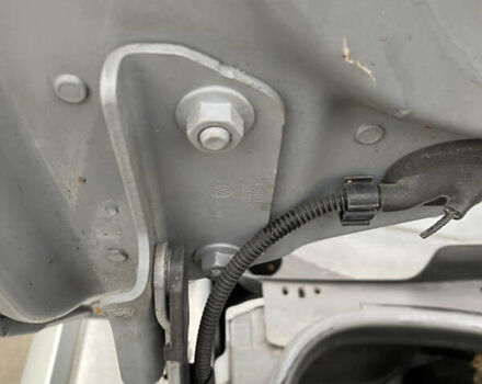 Серый Фольксваген Туран, объемом двигателя 1.39 л и пробегом 168 тыс. км за 9500 $, фото 72 на Automoto.ua