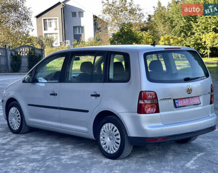 Сірий Фольксваген Туран, об'ємом двигуна 1.4 л та пробігом 173 тис. км за 7300 $, фото 5 на Automoto.ua