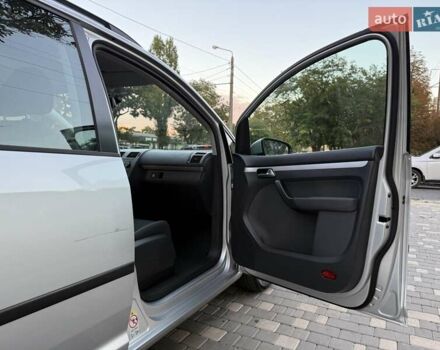 Серый Фольксваген Туран, объемом двигателя 1.4 л и пробегом 167 тыс. км за 9999 $, фото 86 на Automoto.ua