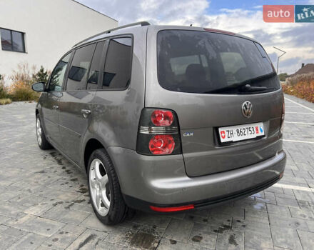 Сірий Фольксваген Туран, об'ємом двигуна 1.4 л та пробігом 135 тис. км за 6900 $, фото 3 на Automoto.ua